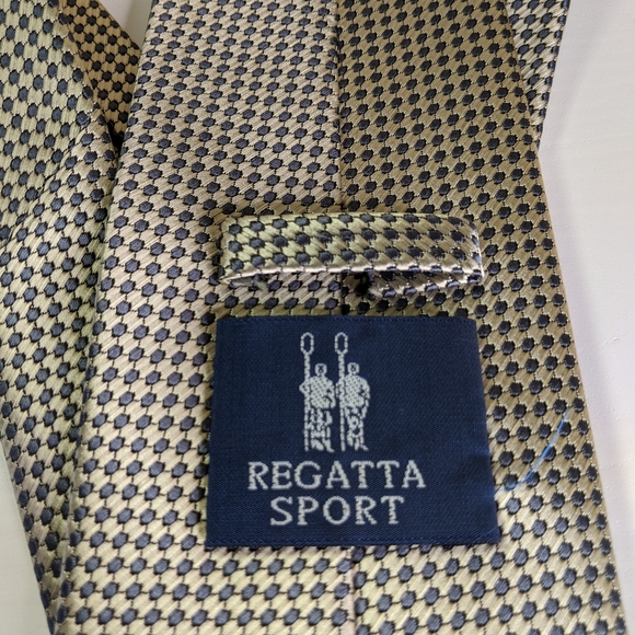 Regatta Sport - Picture 2 of 3